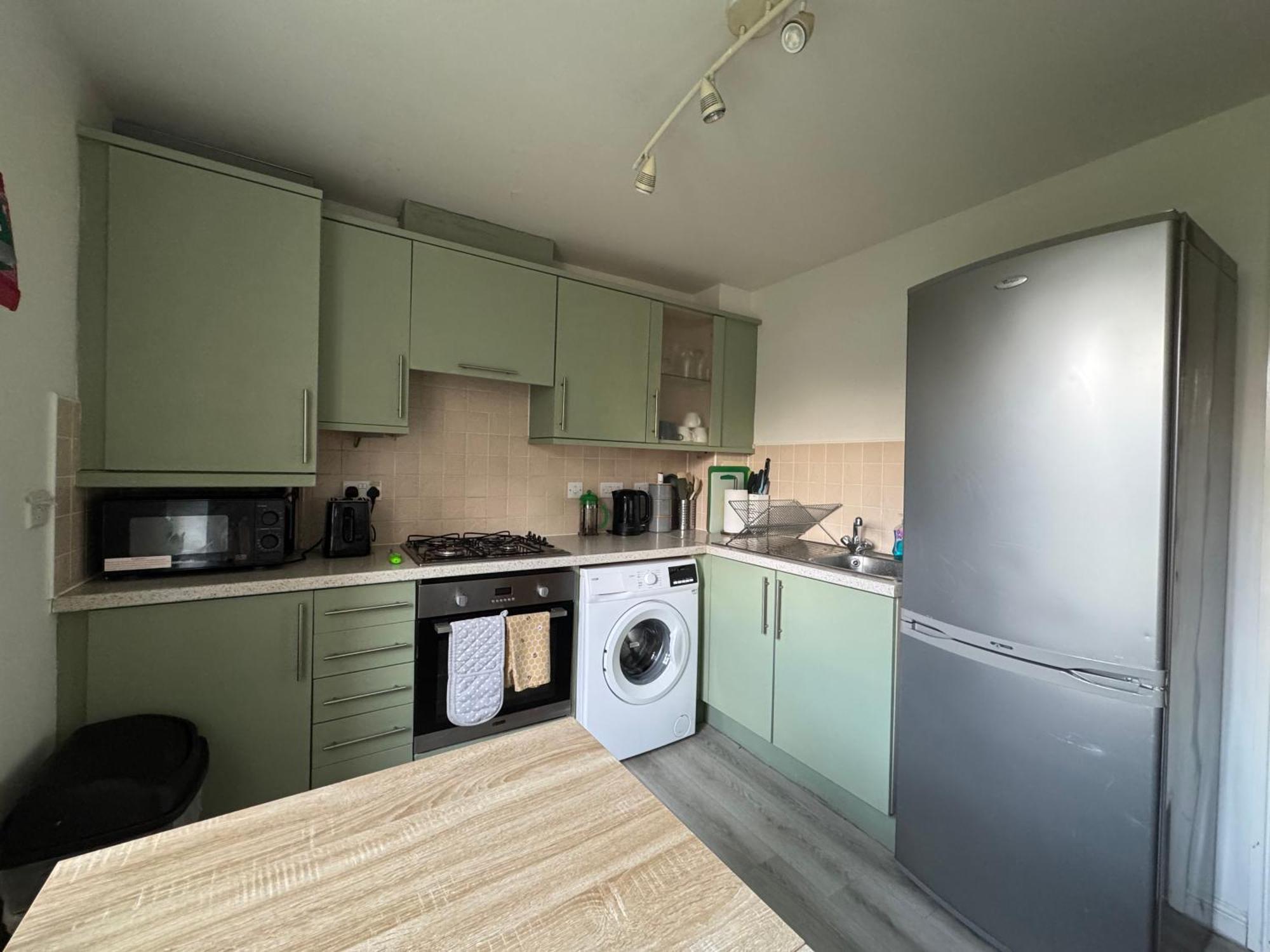 15 Mins To Princes Street Spacious Lakeside Home With Free Parking — Photos 3